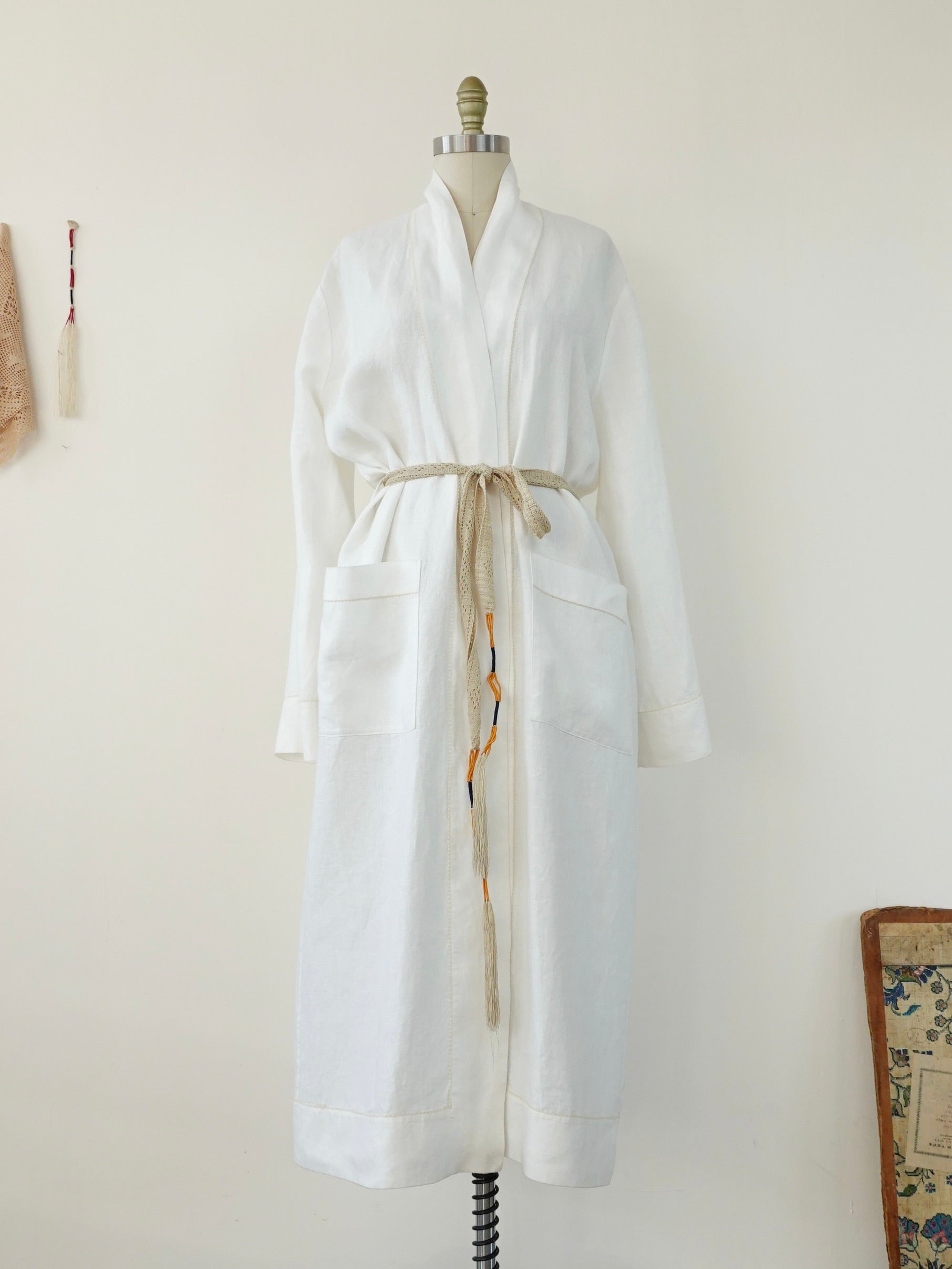 Robe Cerva with belt Ottoman in Beige with Safran and navy detail