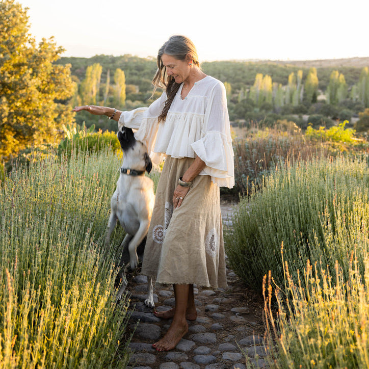 Lyon — Linen Skirt with Hand-Crocheted Inserts